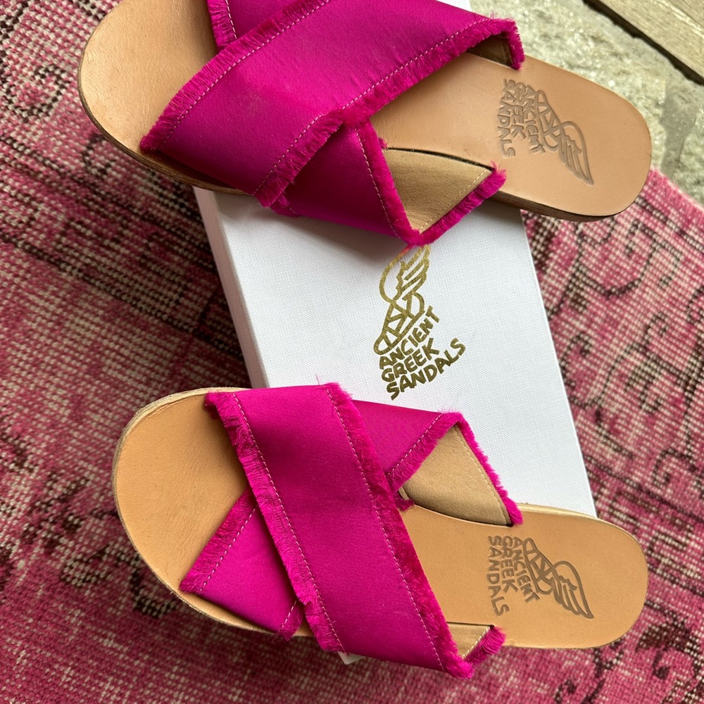 Ancient Greek Thais Sandal in Satin Cassis - Size 38.